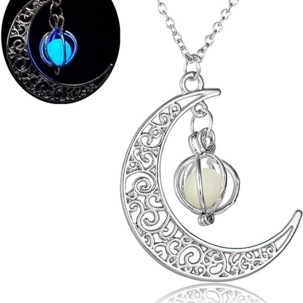 💕2/$20💕 Crescent moon glow in the dark Necklace